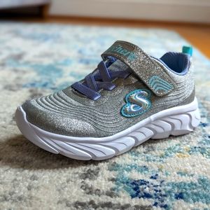 Skechers - girls toddler size 10 sneakers